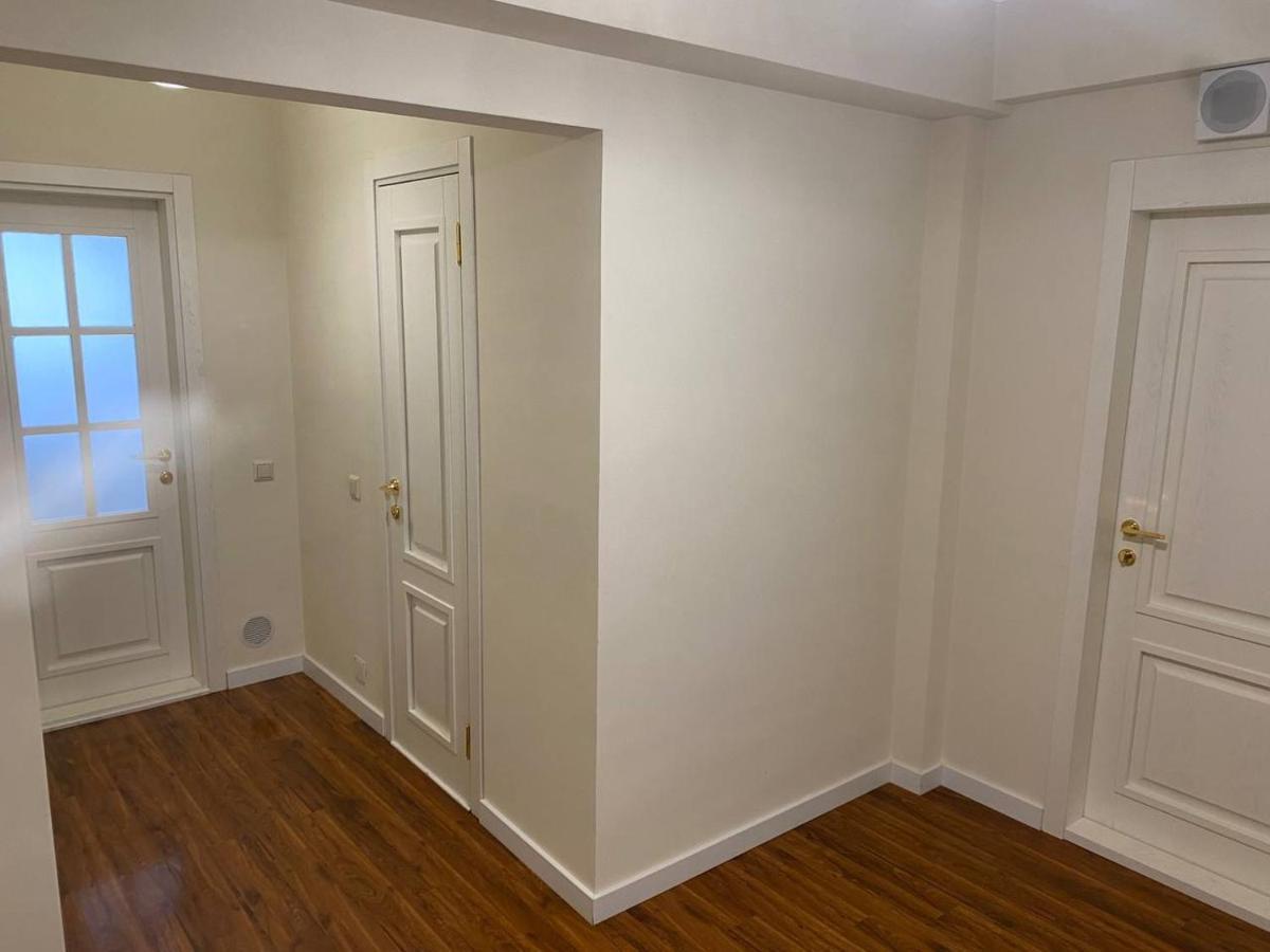 Appartement Avec 2 Chambres En Centre Ville คีชีเนา ภายนอก รูปภาพ