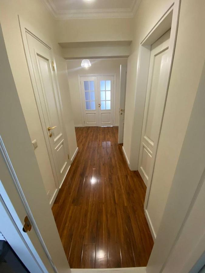 Appartement Avec 2 Chambres En Centre Ville คีชีเนา ภายนอก รูปภาพ