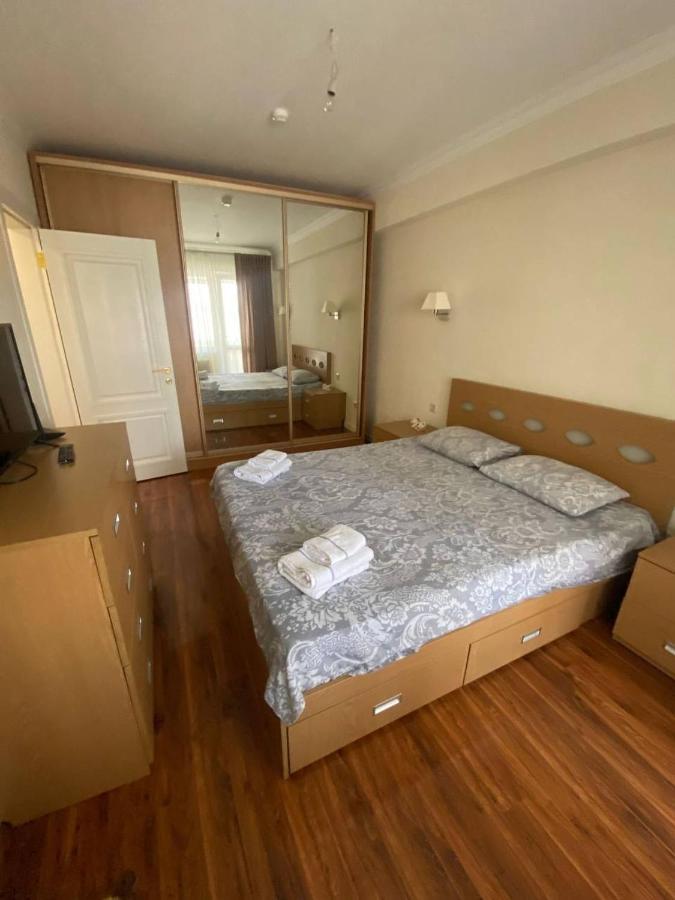 Appartement Avec 2 Chambres En Centre Ville คีชีเนา ภายนอก รูปภาพ